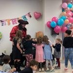 THE KIDS Captain silly entertaining children